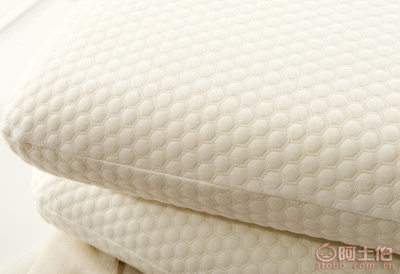 福音來慢回彈記憶枕 水立方面包設計與舒適睡眠的完美結合